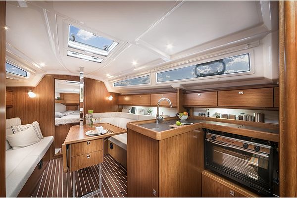 Bavaria Cruiser 34 - Namaste - 3