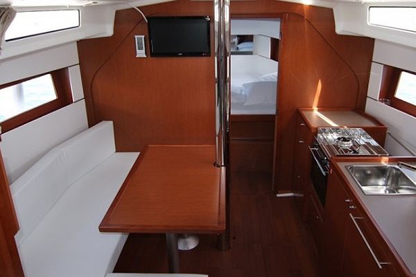 Beneteau Oceanis 38.1 - AURA - 3