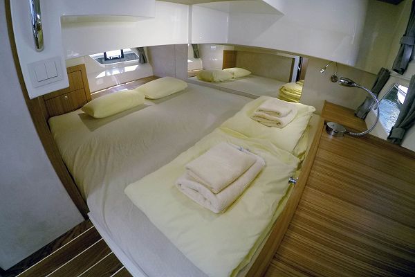 Marex 360 Cabriolet Cruiser - True North - 8