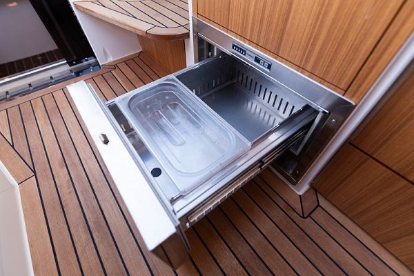 Marex 360 Cabriolet Cruiser - True North - 5