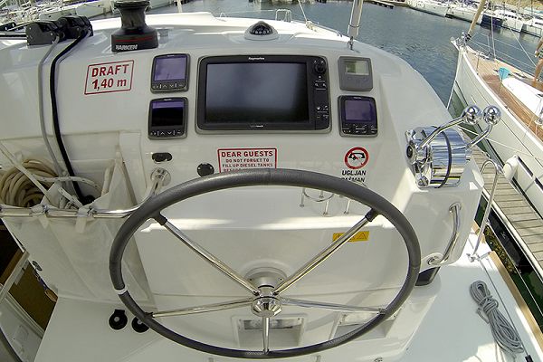 Lagoon 39 - Bob Cat - 7