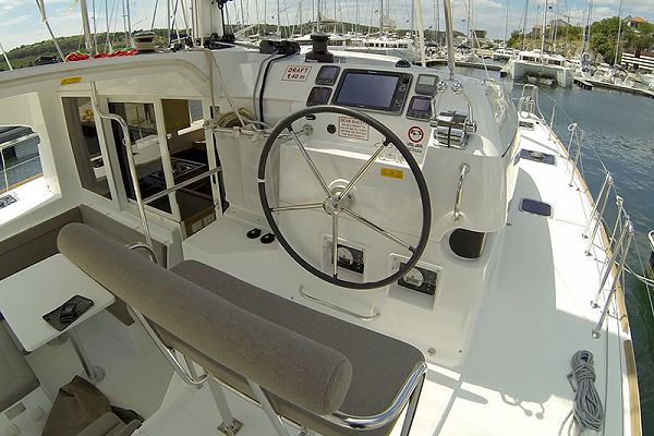 Lagoon 39 - Bob Cat - 6