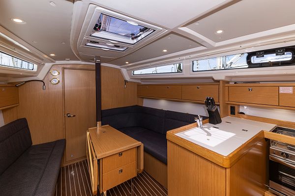 Bavaria Cruiser 34 Style - Lina - 3
