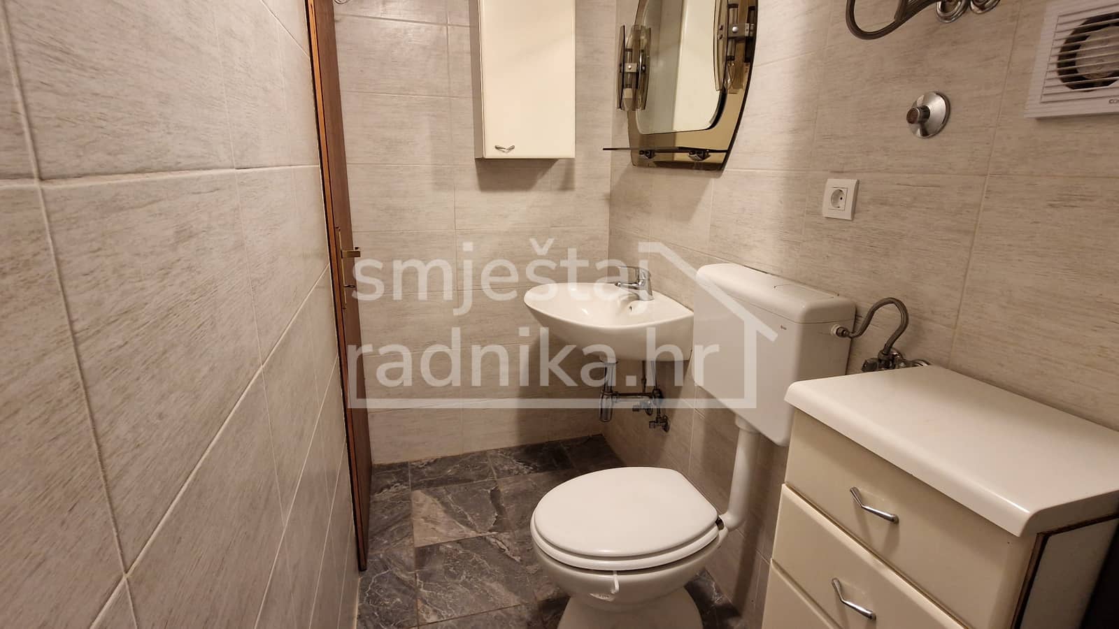 Smještaj za 2 radnika u Vižinadi 5. slika
