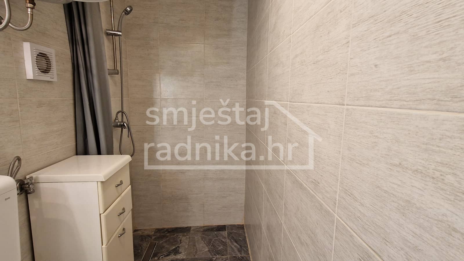 Smještaj za 2 radnika u Vižinadi 5. slika