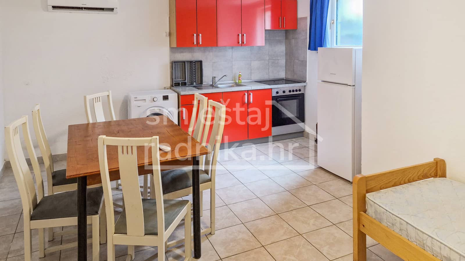 Accommodation for 5 workers in Umag 1. image