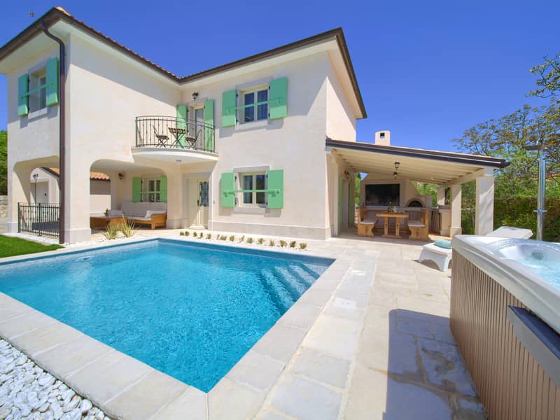 Villa Luca with pool and jacuzzi 1. 