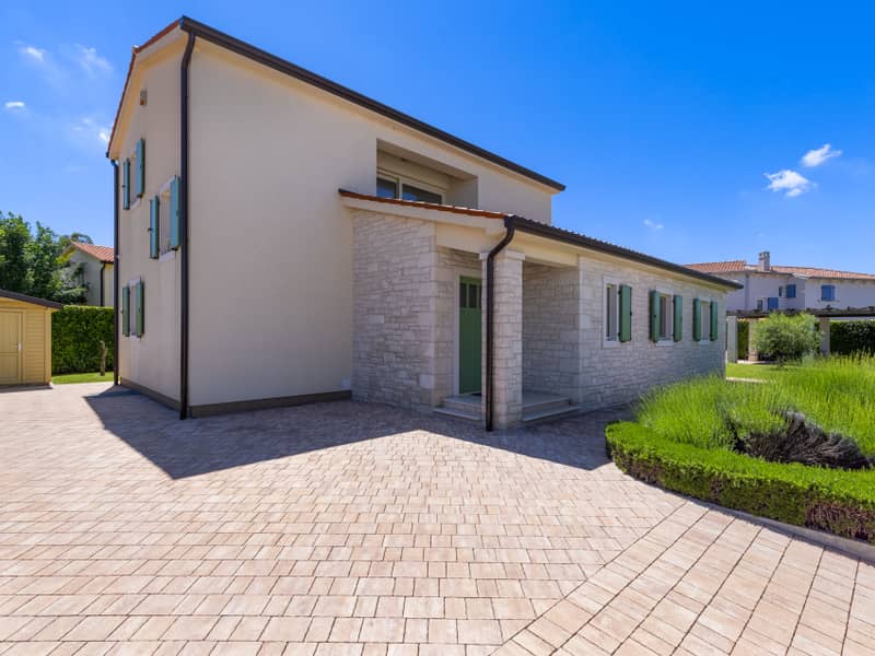 Villa IK88 (Vila Dionis) 19.