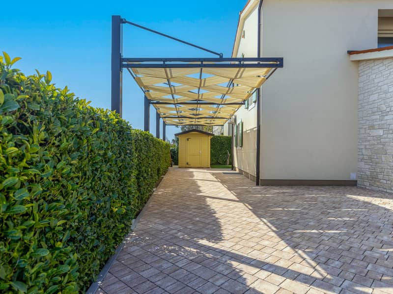 Villa IK88 (Vila Dionis) 24.
