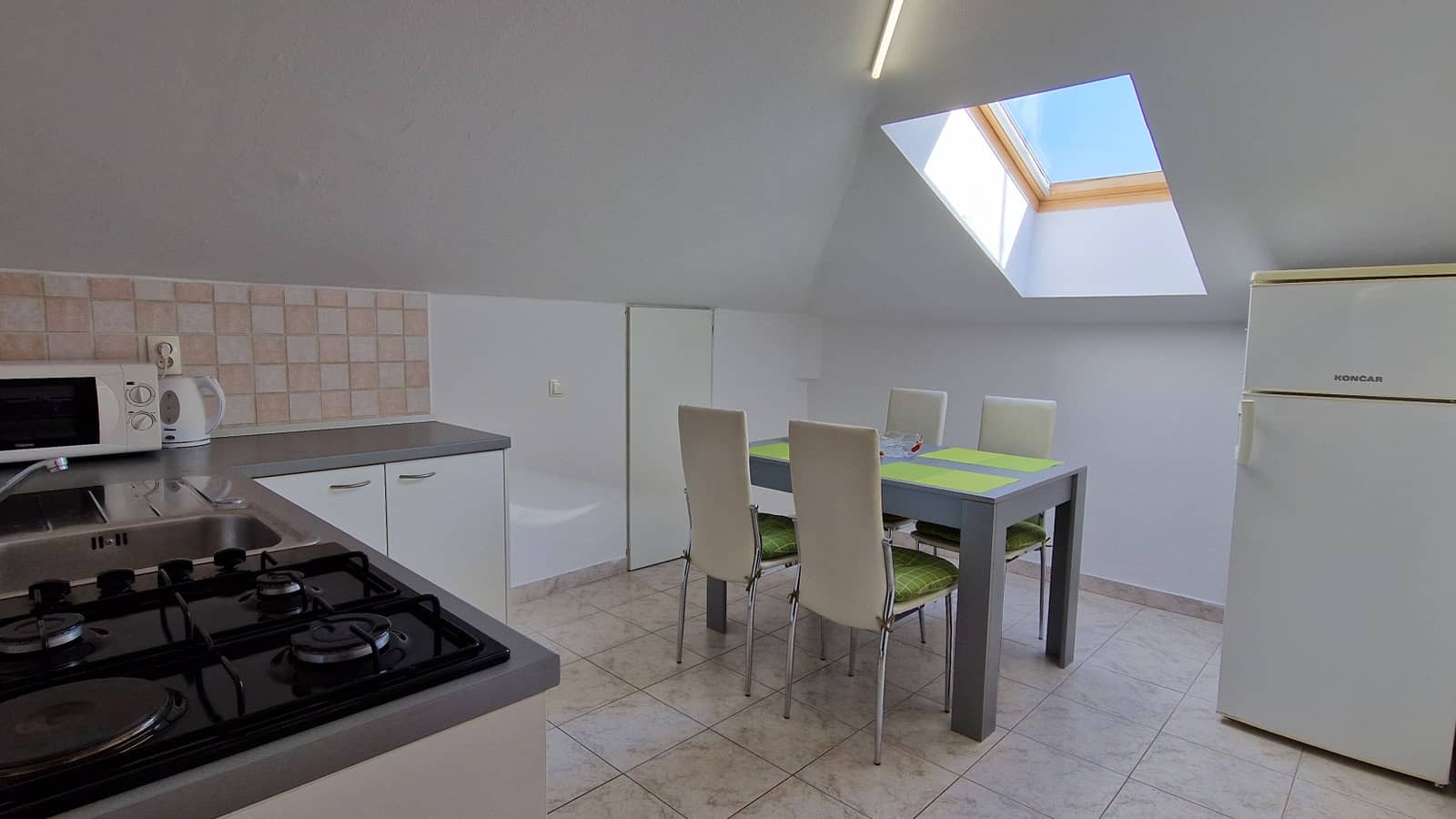 Accommodation for 2 - 3 workers in Pula 1. image