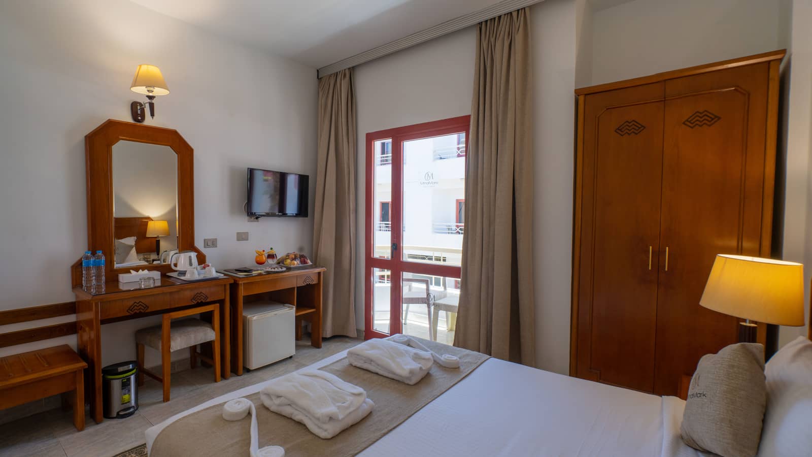 Hotel Minamark Resort and Spa