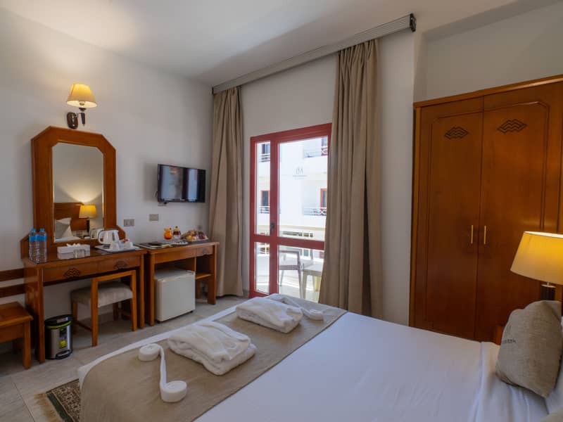 Hotel Minamark Resort and Spa
