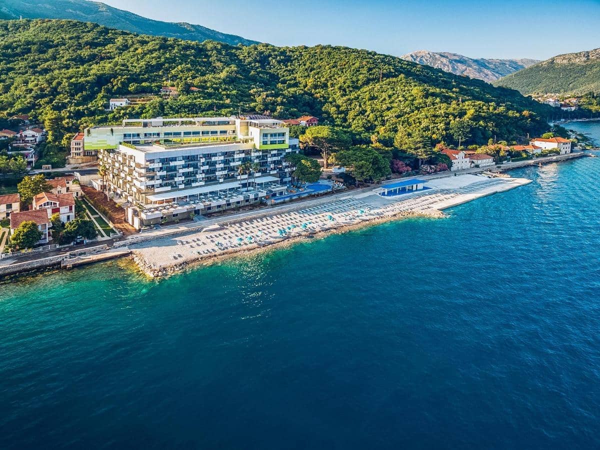 Hotel Carine Park Bijela