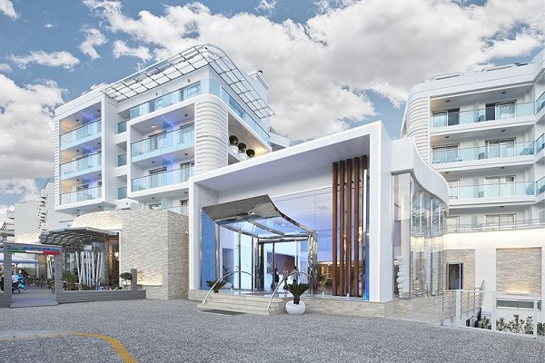 Hotel BLUE BAY PLATINUM