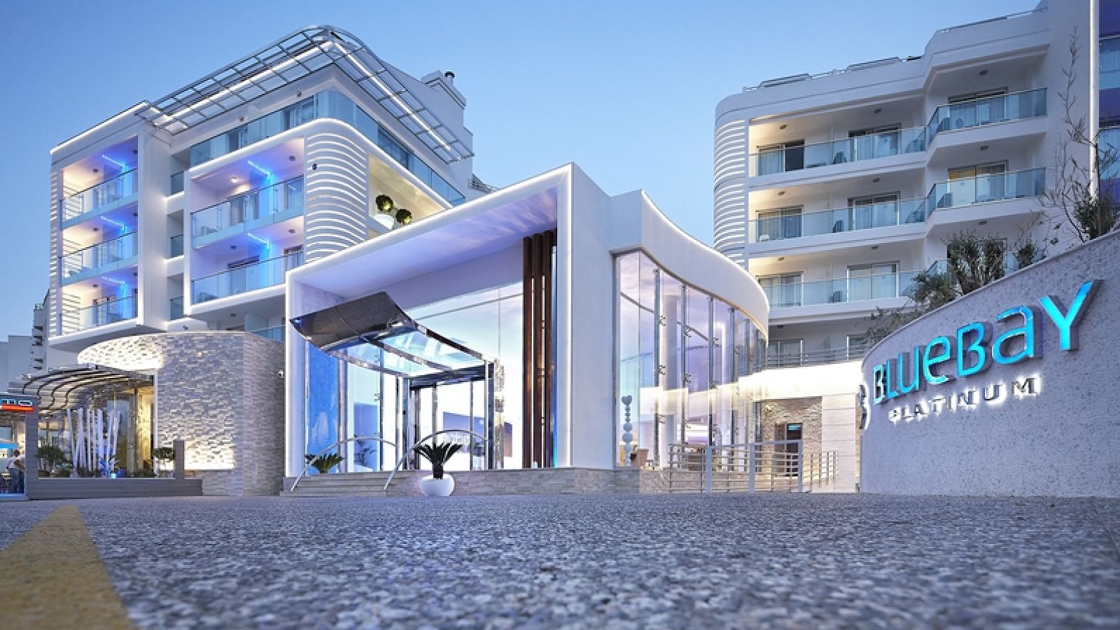 Hotel BLUE BAY PLATINUM