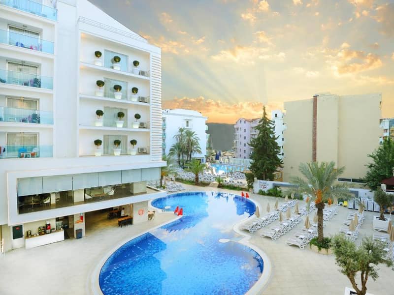 Hotel BLUE BAY PLATINUM
