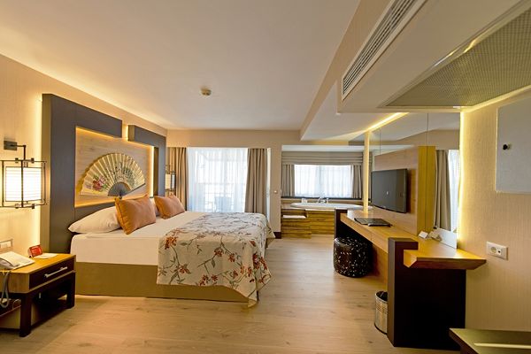 Hotel LIMAK LARA DELUXE HOTEL & RESORT