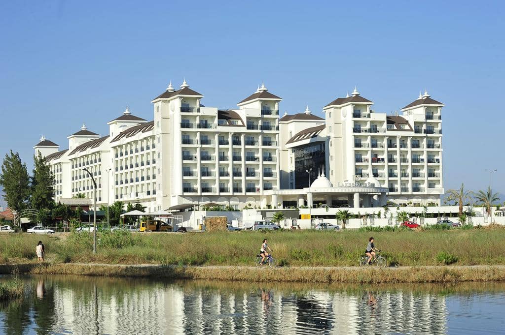 Hotel LAKE & RIVER SIDE HOTEL & SPA