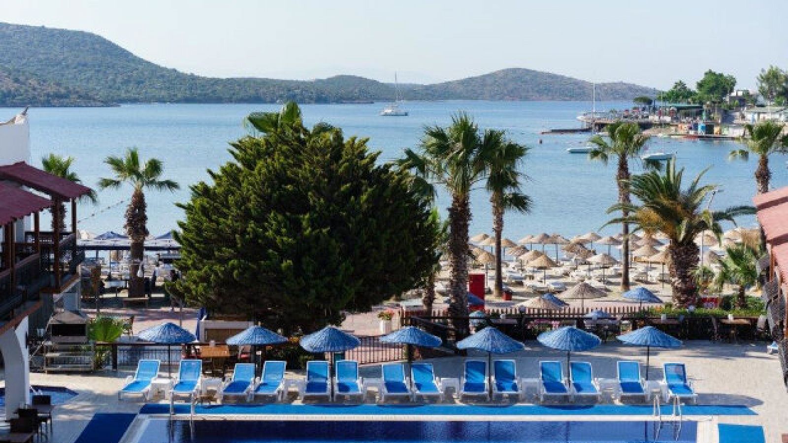 Hotel COSTA BITEZHAN