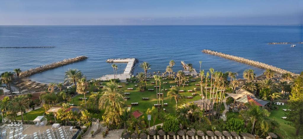 Hotel Amathus Beach Hotel