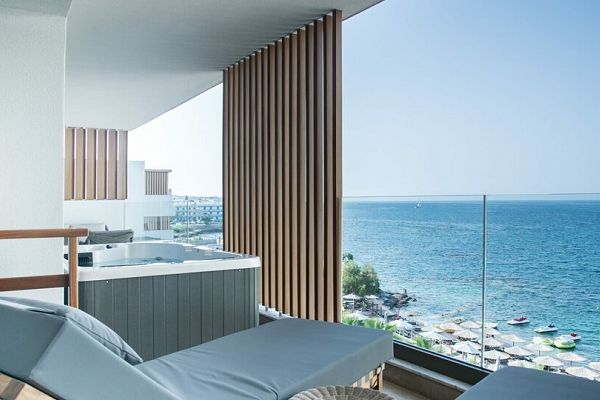 Hotel Akasha Beach Hotel & Spa