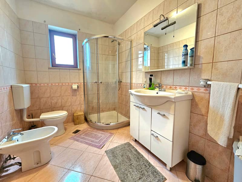 Kat kuće za 5 do 6 radnika 12. slika