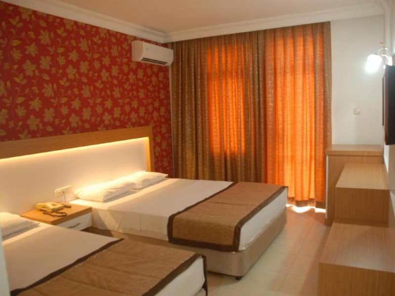 Hotel DIAMORE HOTEL