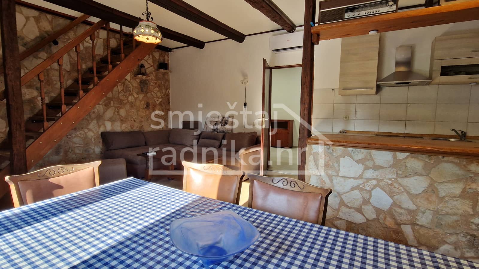 Smještaj za 5 do 7 radnika u Svetvinčentu 2. slika