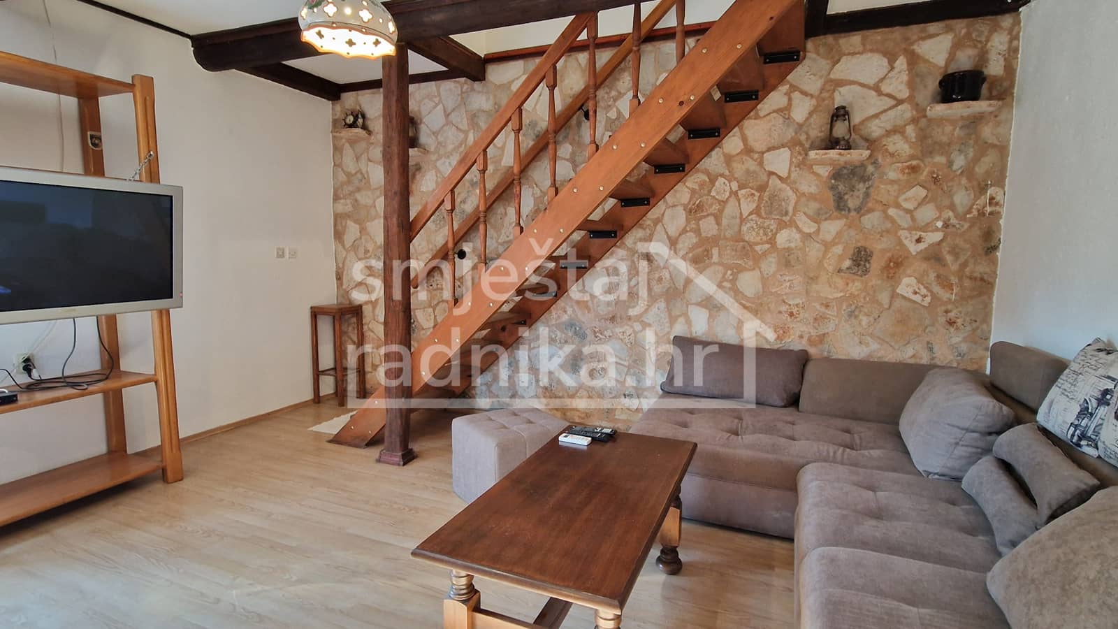 Smještaj za 5 do 7 radnika u Svetvinčentu 1. slika