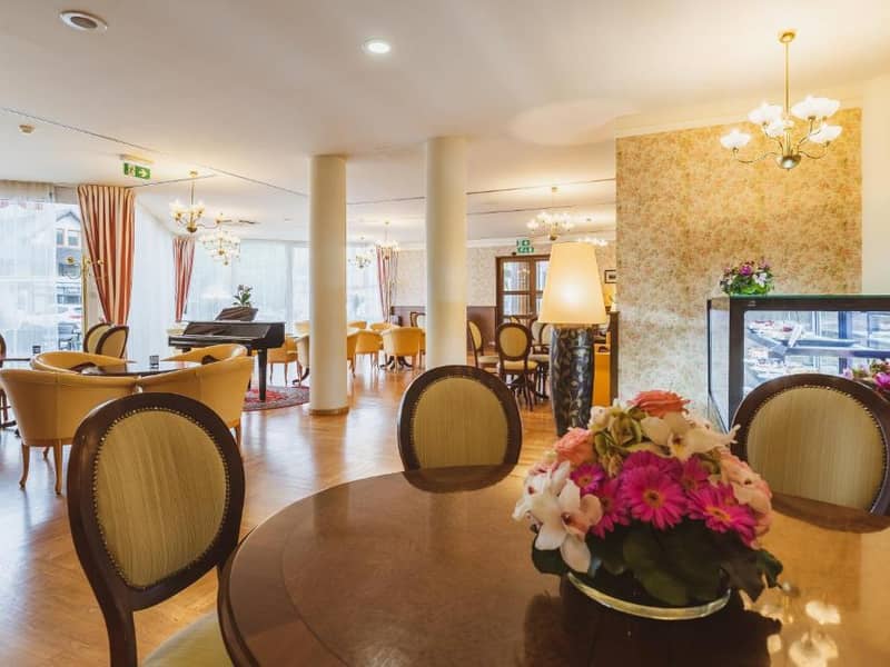 Hotel Ramada Hotel & Suites