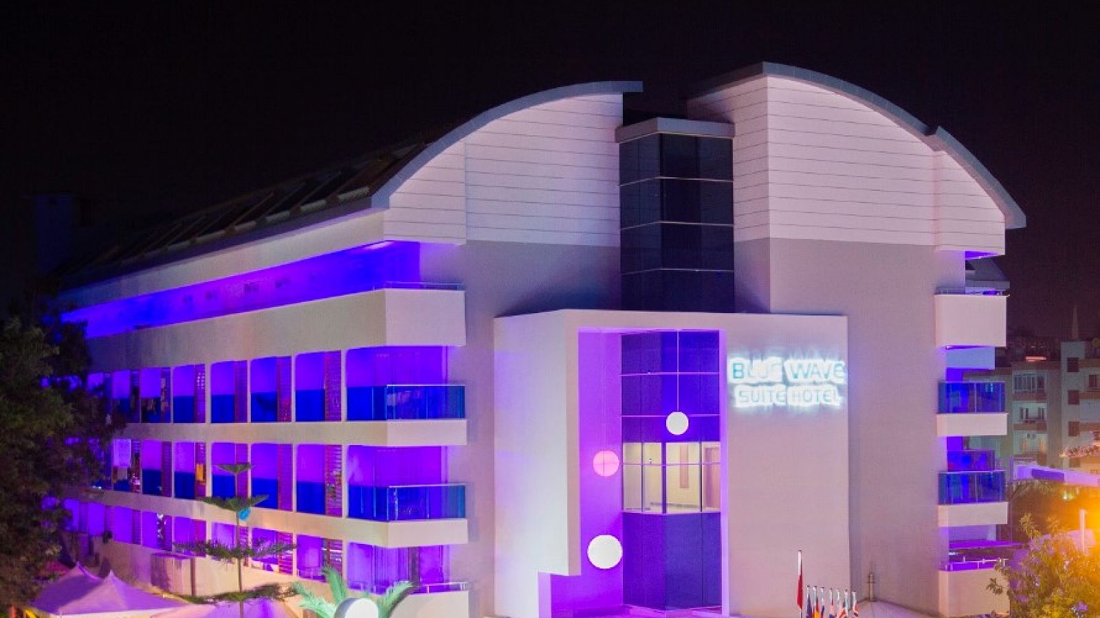 Hotel BLUE WAVE SUITE HOTEL