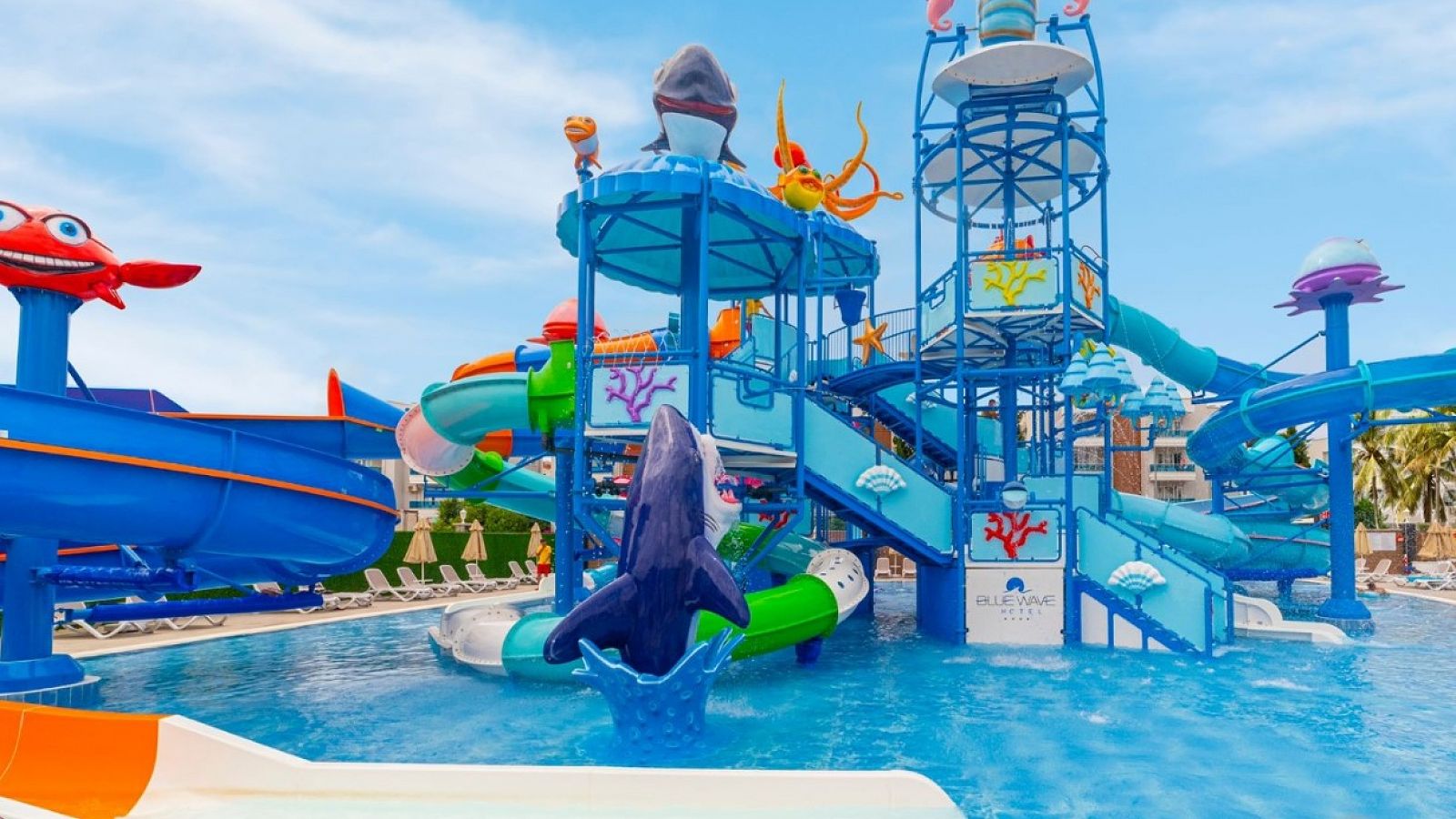 Hotel BLUE WAVE SUITE HOTEL