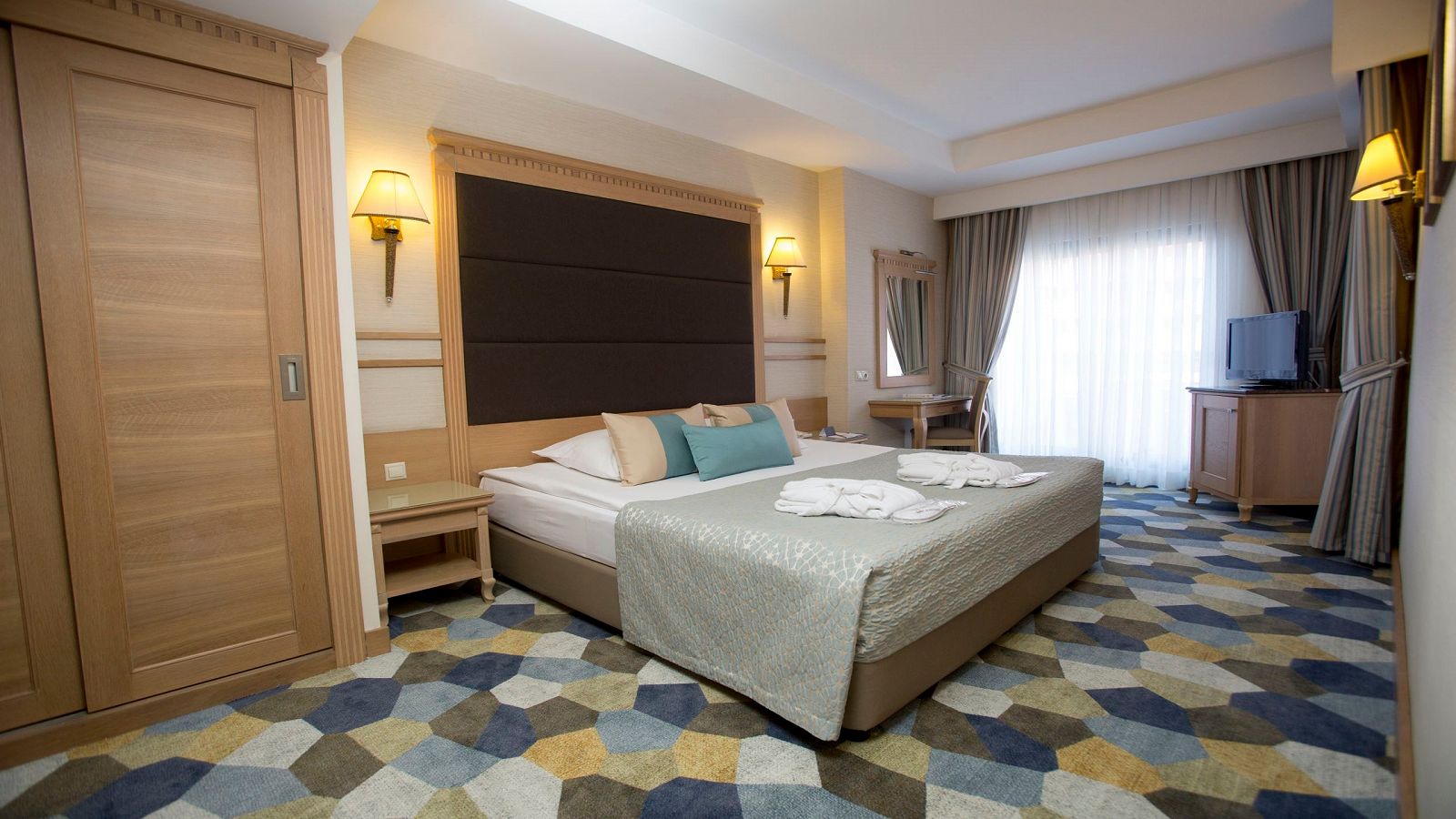 Hotel FAME RESIDENCE LARA SPA