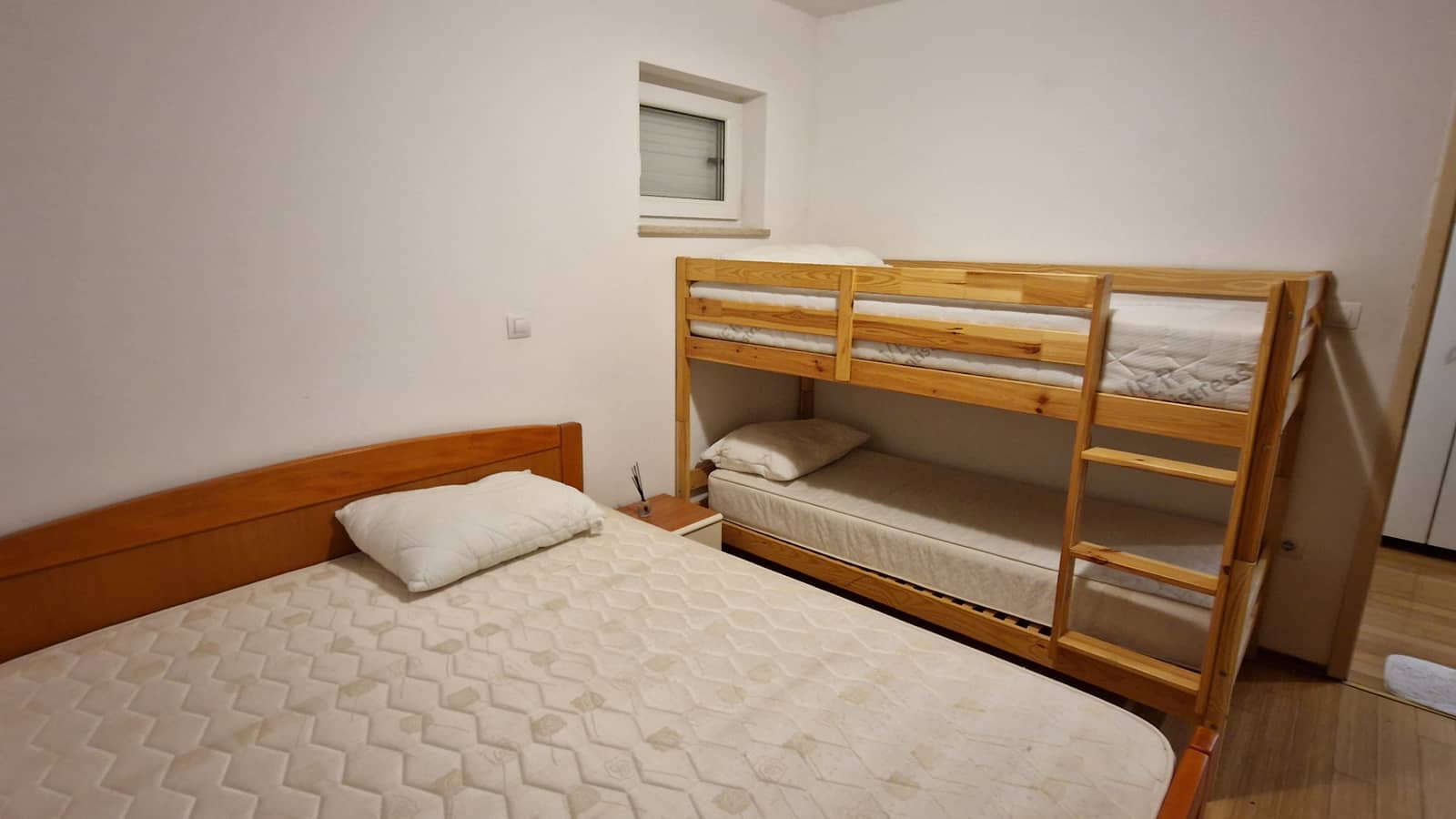 Apartment for 4 to 5 workers, 13 km from the center of Poreč. 5. image
