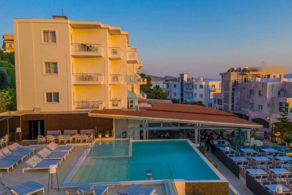 Hotel Agimi & S