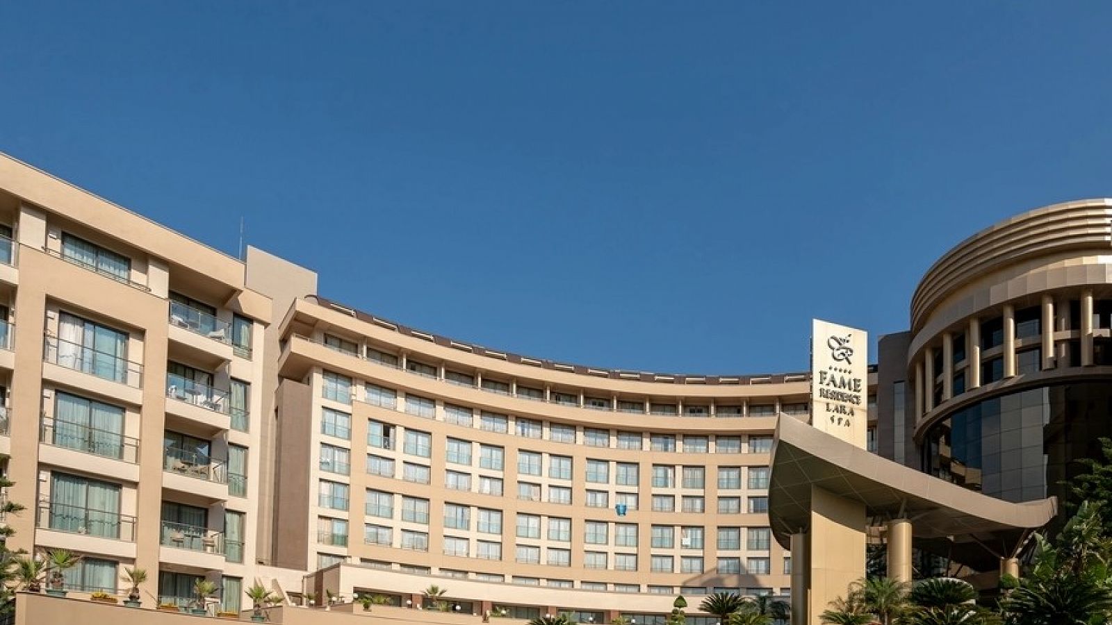 Hotel FAME RESIDENCE LARA