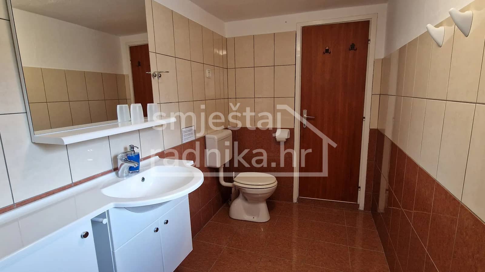 Kuća za smještaj 8 radnika 5. slika