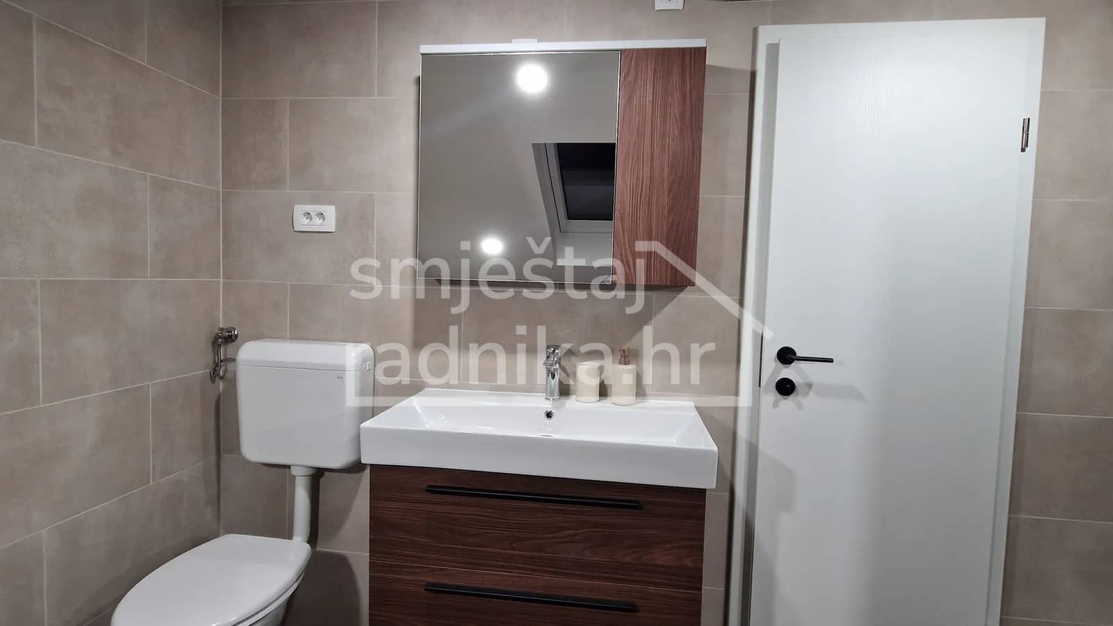 Smještaj za 4 radnika u Labinu, Istra 5. slika