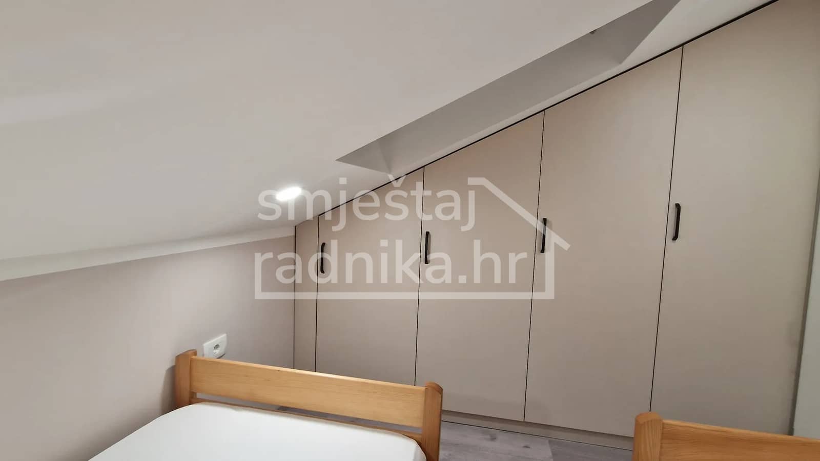 Smještaj za 4 radnika u Labinu, Istra 5. slika