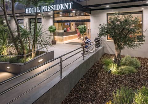 Hotel President