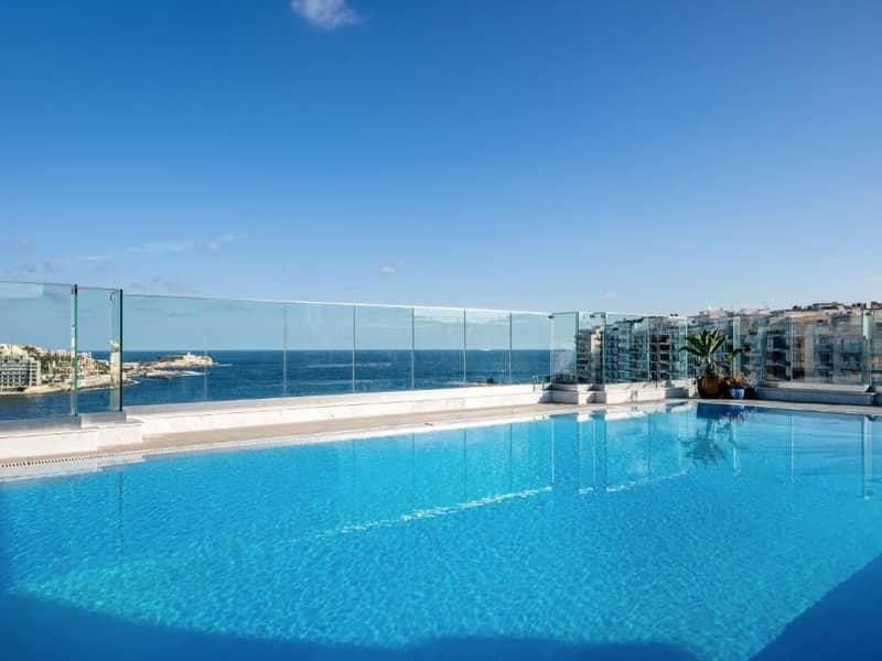Hotel Plaza Regency Hotel (Suites)