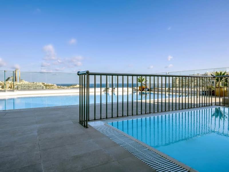 Hotel Plaza Regency Hotel (Suites)