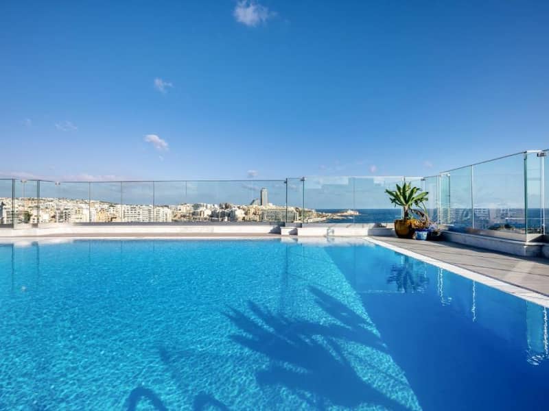 Hotel Plaza Regency Hotel (Suites)