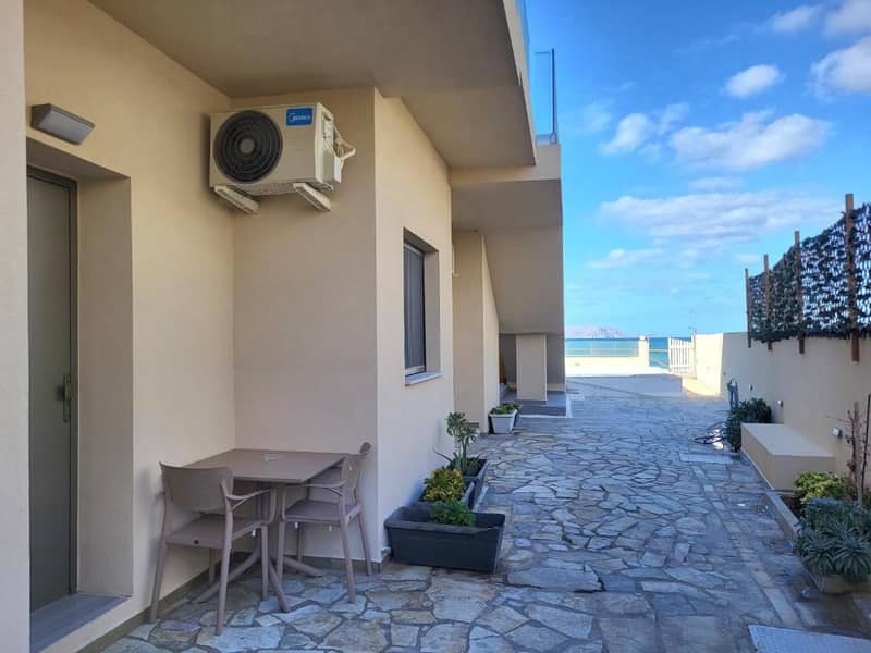 Hotel Almare Beach