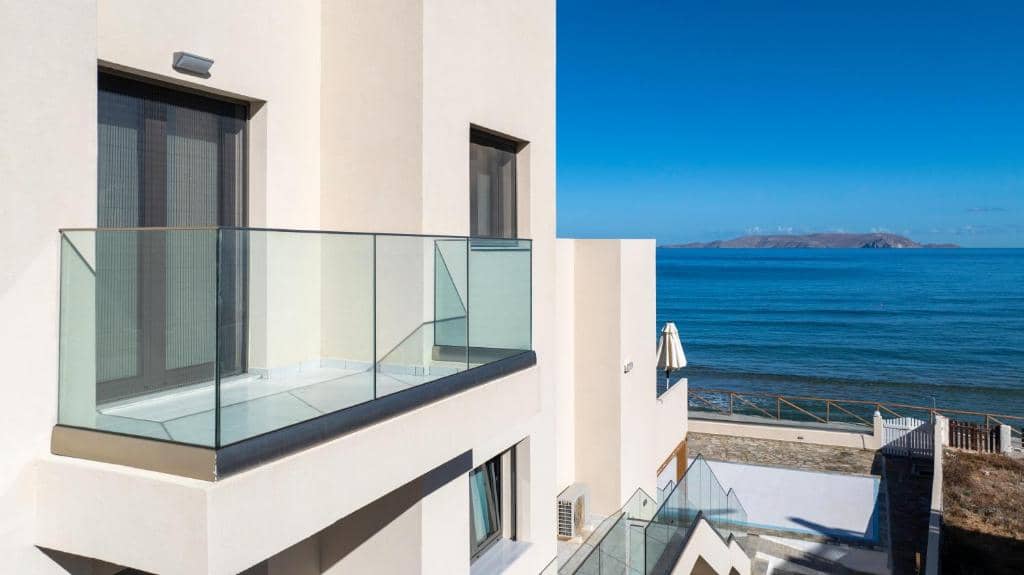 Hotel Almare Beach