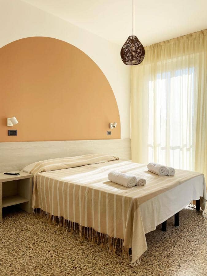 Hotel Reale (vegan hotel) - avion