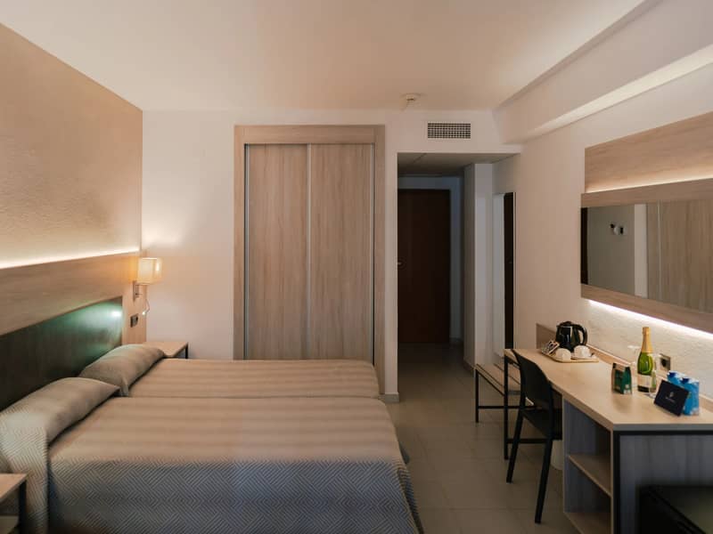 Hotel Port Fiesta Park