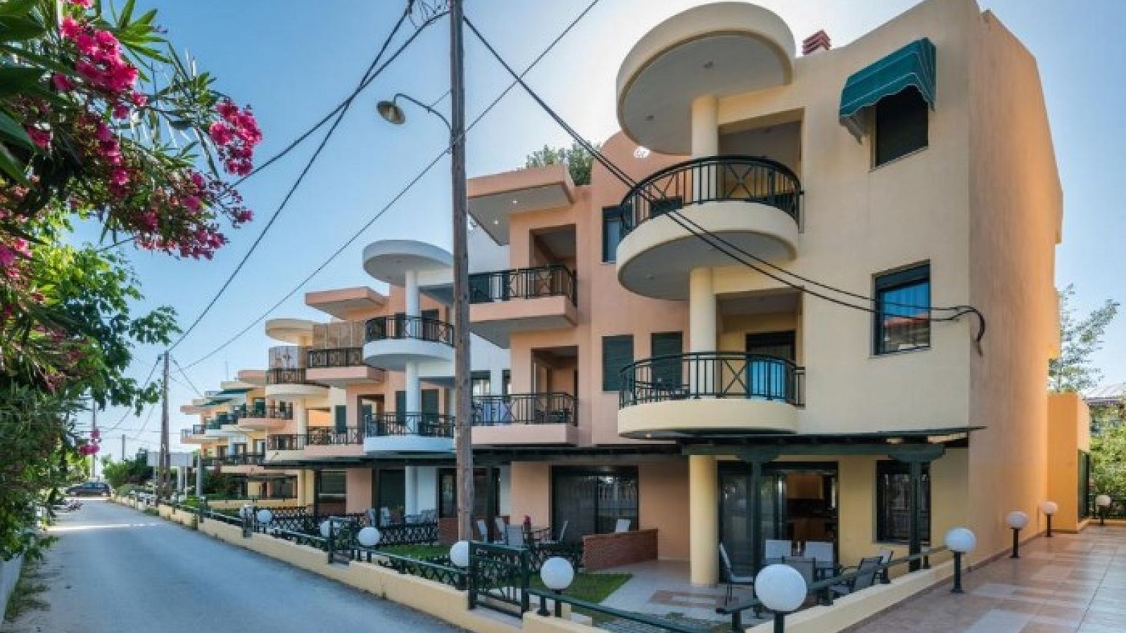 Hotel TORONI BLUE SEA HOTEL