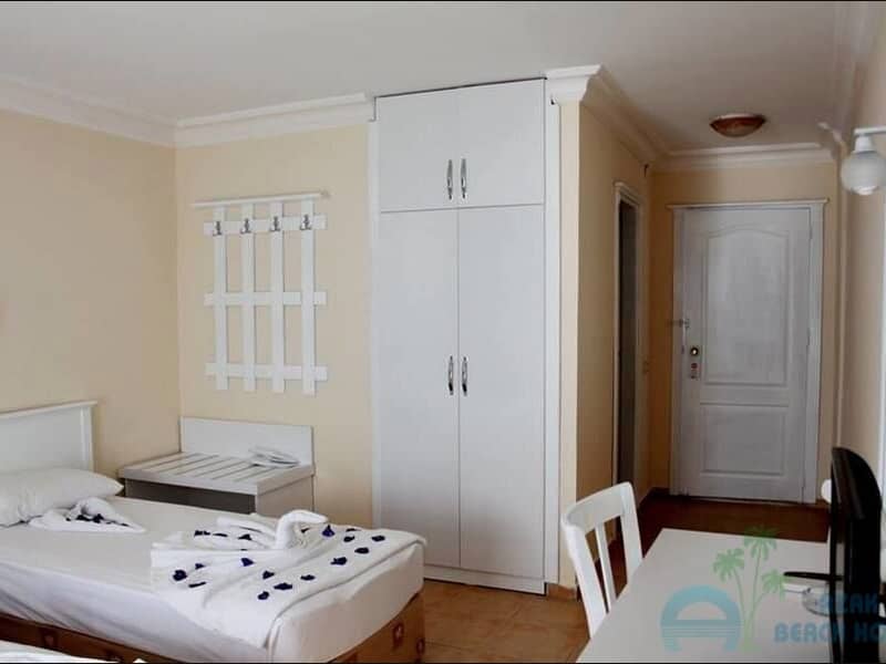 Hotel AZAK BEACH HOTEL +16