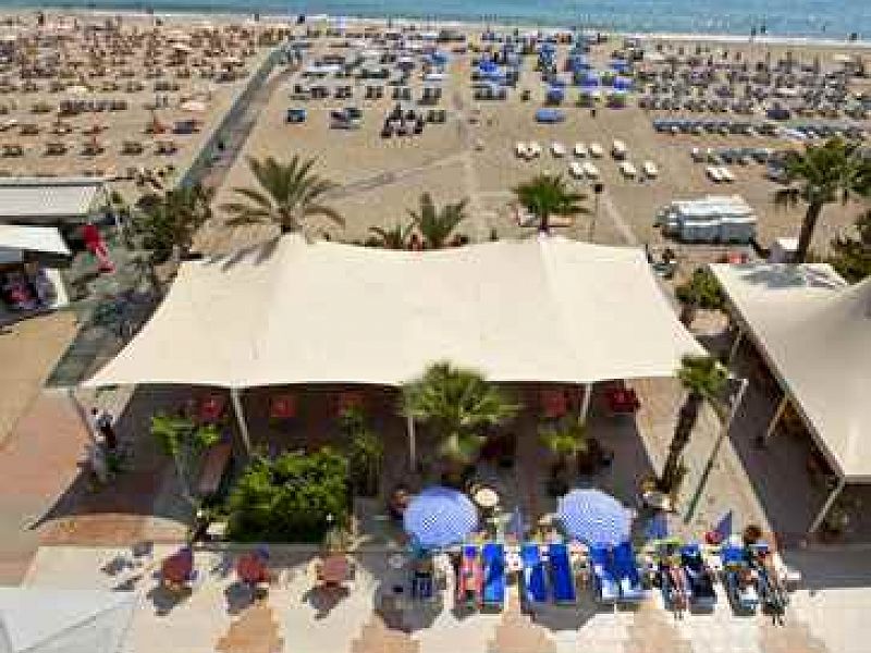 Hotel AZAK BEACH HOTEL